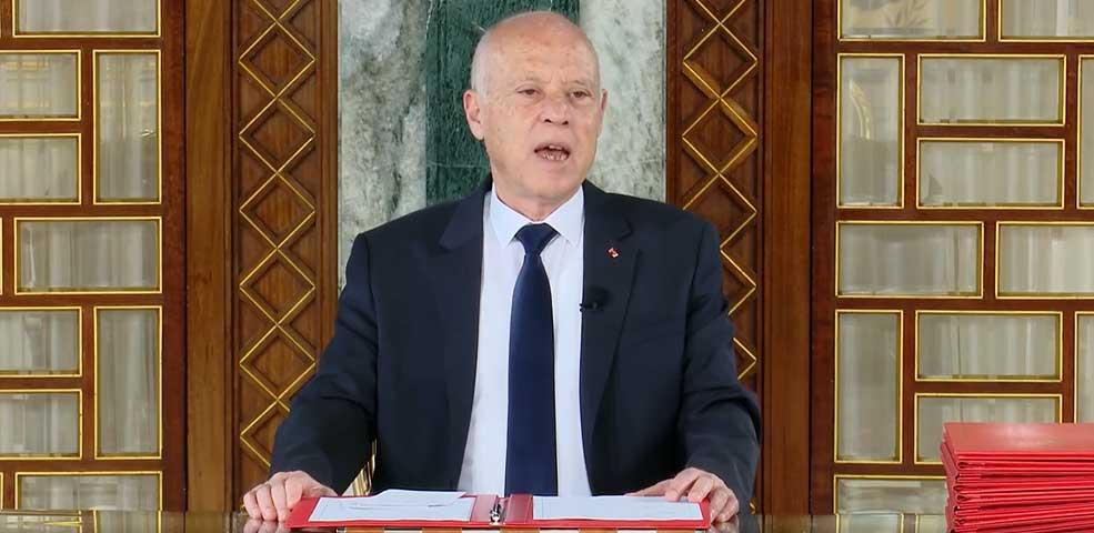 رئيس الجمهورية يوصي بإعادة تهيئة كامل المدرسة الابتدائية بزاوية عمار بجبل سمامة من ولاية القصرين رئيس الجمهورية يوصي بإعادة تهيئة كامل المدرسة الابتدائية بزاوية عمار بجبل سمامة من ولاية القصرين