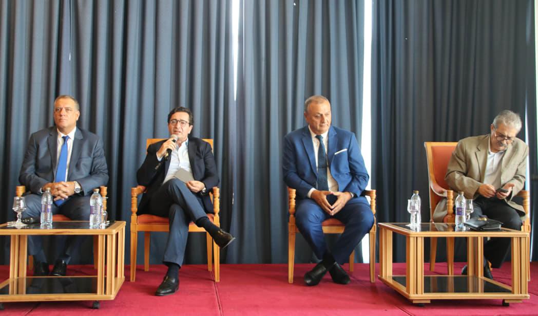 تنسيقية أحزاب ديمقراطية تطرح نفسها قطبا ثالثا وتطالب الرئيس بالعودة إلى المسار الديمقراطي وفق الدستور تنسيقية أحزاب ديمقراطية تطرح نفسها قطبا ثالثا وتطالب الرئيس بالعودة إلى المسار الديمقراطي وفق الدستور
