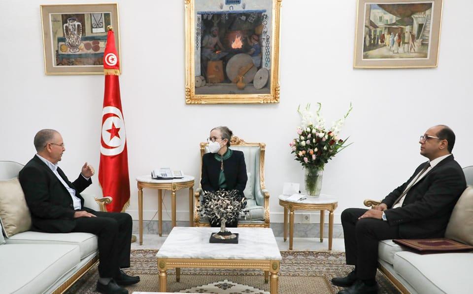 رئاسة الحكومة: لقاء آخر قريب مع اتحاد الشغل لتبادل وجهات النظر والعمل على تجاوز الوضع الصعب رئاسة الحكومة: لقاء آخر قريب مع اتحاد الشغل لتبادل وجهات النظر والعمل على تجاوز الوضع الصعب