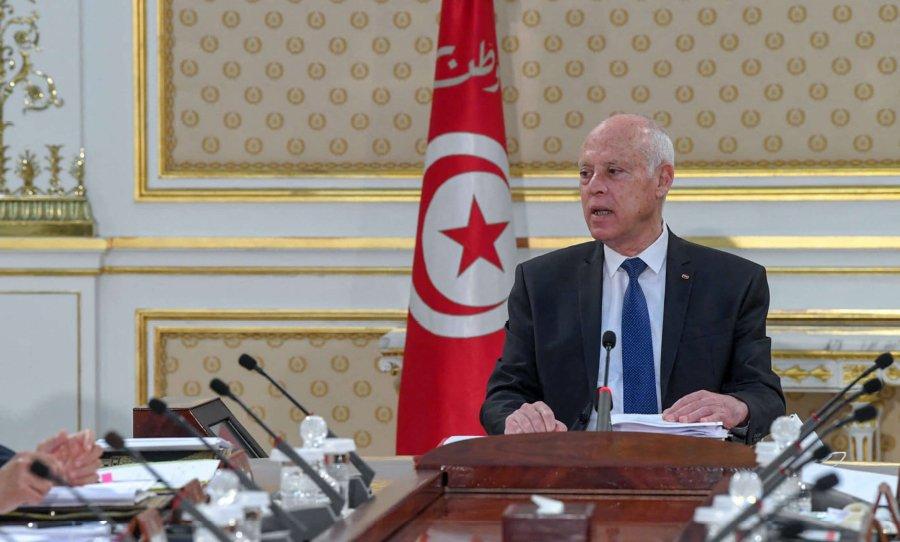 تونس: جدل حول إلغاء التعاون مع اتحاد علماء المسلمين … والمرزوقي: مشروع سعيّد الفوضوي سيُغرق البلاد في الصراع الطائفي تونس: جدل حول إلغاء التعاون مع اتحاد علماء المسلمين … والمرزوقي: مشروع سعيّد الفوضوي سيُغرق البلاد في الصراع الطائفي