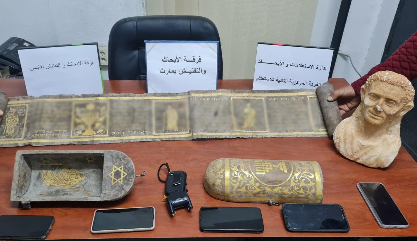 الكشف عن شبكة تنشط في مجال الإتجار بالآثار بين قابس ومدنين الكشف عن شبكة تنشط في مجال الإتجار بالآثار بين قابس ومدنين