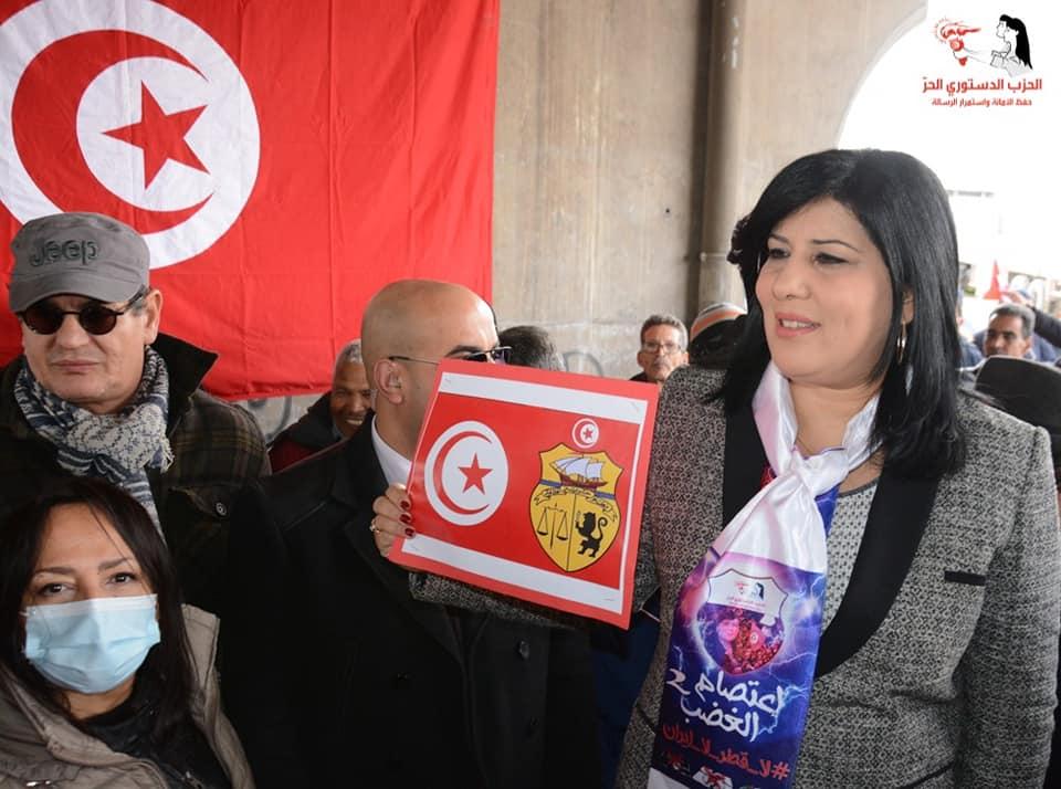 الدستوري الحرّ يوجه محضر تنبيه لقصر قرطاج ويتوعّد بتتبّع سعيّد أمام القضاء الدولي الدستوري الحرّ يوجه محضر تنبيه لقصر قرطاج ويتوعّد بتتبّع سعيّد أمام القضاء الدولي