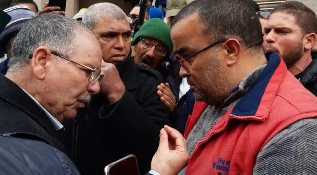 الطبوبي لعُمّال البلديات: لا لاضراب مفتوح كل القطاعات ستتضامن ونتجه نحو اضراب عام بالوظيفة العمومية الطبوبي لعُمّال البلديات: لا لاضراب مفتوح كل القطاعات ستتضامن ونتجه نحو اضراب عام بالوظيفة العمومية