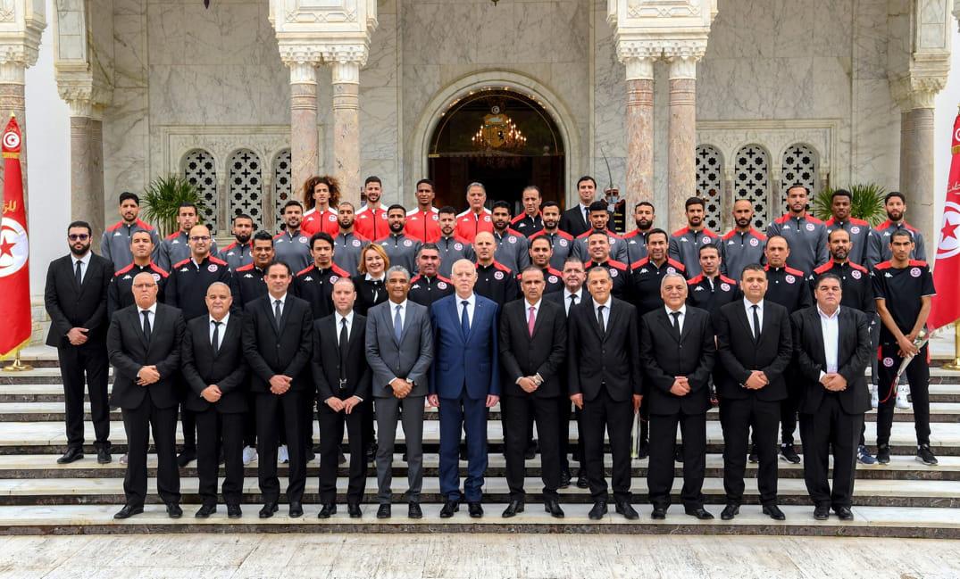 رئيس الجمهورية يهنيء المنتخب الوطني التونسي لكرة القدم بمناسبة تاهله الى كاس العالم /قطر 2022 رئيس الجمهورية يهنيء المنتخب الوطني التونسي لكرة القدم بمناسبة تاهله الى كاس العالم /قطر 2022