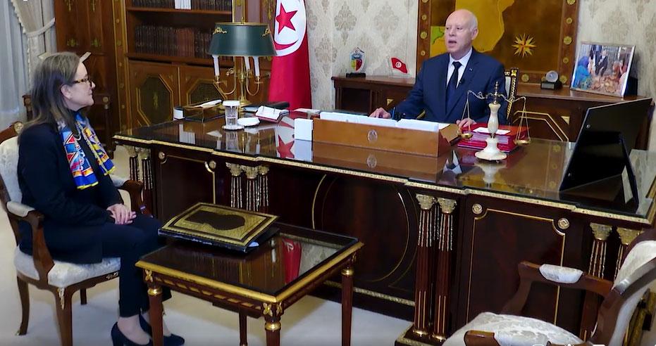خلال لقائه رئيسة الحكومة: رئيس الدولة يعتبر عقد جلسة للبرلمان المجمدة أعماله خلال لقائه رئيسة الحكومة: رئيس الدولة يعتبر عقد جلسة للبرلمان المجمدة أعماله