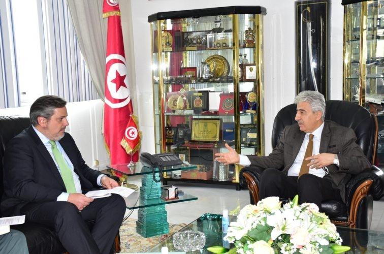 وزير الدفاع وسفير بلجيكا يبحثان التعاون العسكري بين البلدين وزير الدفاع وسفير بلجيكا يبحثان التعاون العسكري بين البلدين