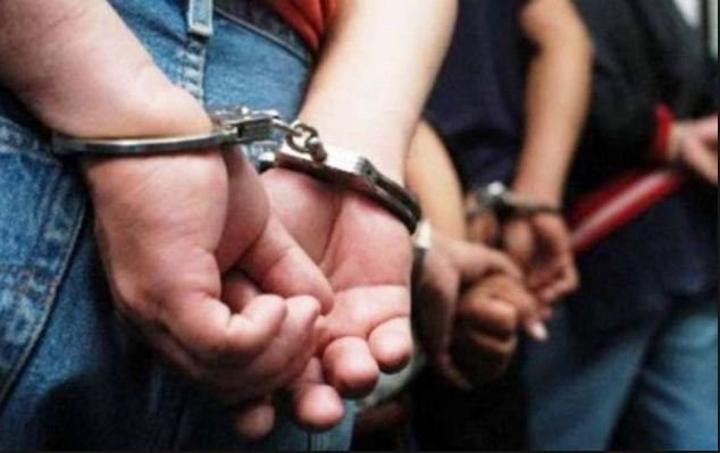 أحكام سجنية في حق عصابة تحيل لهفت من رجل اعمال 400 الف دينار أحكام سجنية في حق عصابة تحيل لهفت من رجل اعمال 400 الف دينار