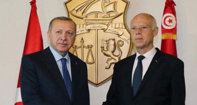 في اتصال بين الجرندي وأوغلو: تونس ترفض تصريحات أردوغان حول حلّ البرلمان وتعتبرها تدخّلا في شأنها الخاص وتستدعي السفير التركي في اتصال بين الجرندي وأوغلو: تونس ترفض تصريحات أردوغان حول حلّ البرلمان وتعتبرها تدخّلا في شأنها الخاص وتستدعي السفير التركي