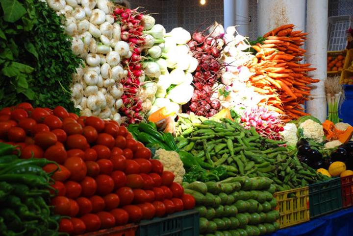 وزارة التجارة تؤكد تسجيل اكثر من 15 الف مخالفة اقتصادية مع تراجع الأسعار لمنتوجات الخضر والغلال واللحوم وزارة التجارة تؤكد تسجيل اكثر من 15 الف مخالفة اقتصادية مع تراجع الأسعار لمنتوجات الخضر والغلال واللحوم