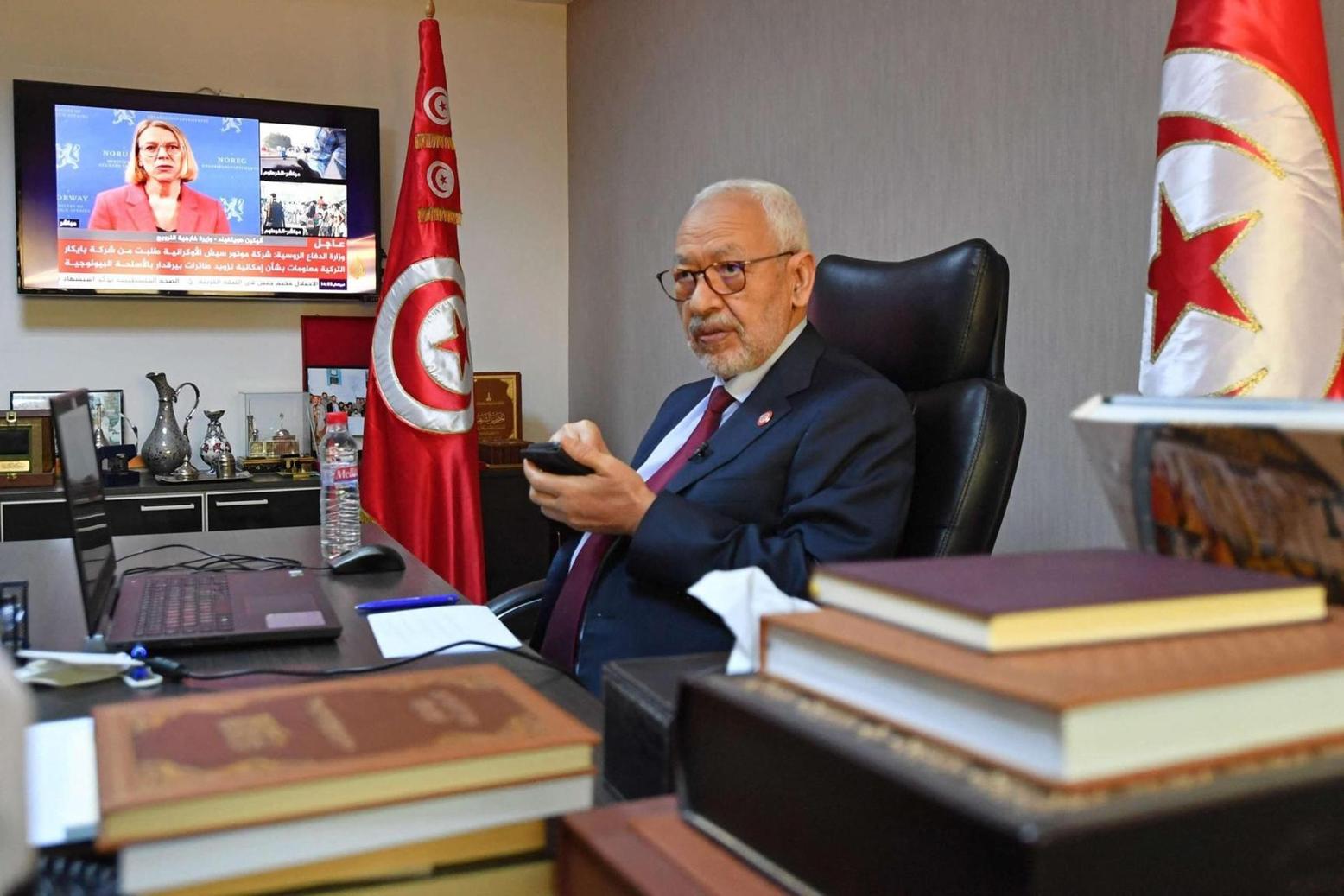 الغنوشي يقول إن شرطة مكافحة الإرهاب التونسية استدعته الغنوشي يقول إن شرطة مكافحة الإرهاب التونسية استدعته