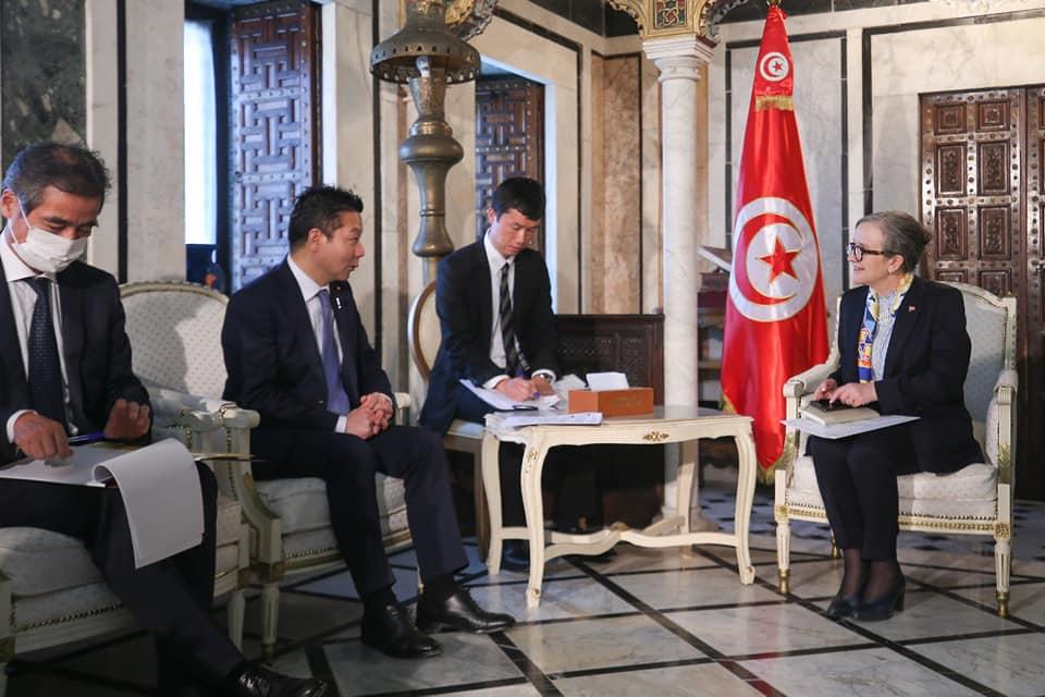 رئيسة الحكومة تلتقي النائب البرلماني لوزير الشؤون الخارجية الياباني رئيسة الحكومة تلتقي النائب البرلماني لوزير الشؤون الخارجية الياباني