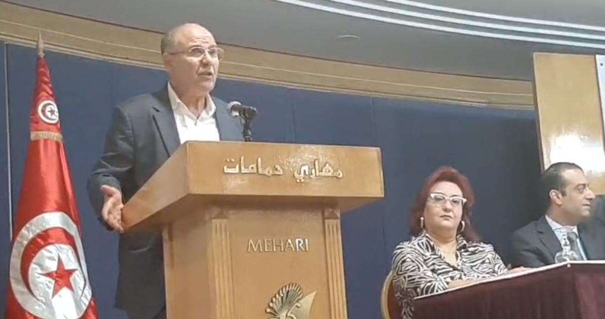 الطبوبي ينتقد بشدة وزيرة الصناعة ويُهاجم سمير ماجول الطبوبي ينتقد بشدة وزيرة الصناعة ويُهاجم سمير ماجول