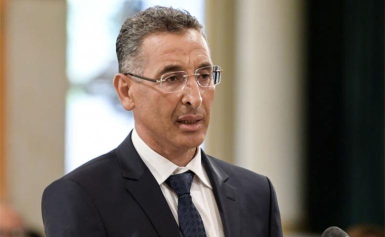 انفجار بمنزل وزير الداخلية توفيق شرف الدين ونقل زوجته لمستشفى الحروق البليغة انفجار بمنزل وزير الداخلية توفيق شرف الدين ونقل زوجته لمستشفى الحروق البليغة