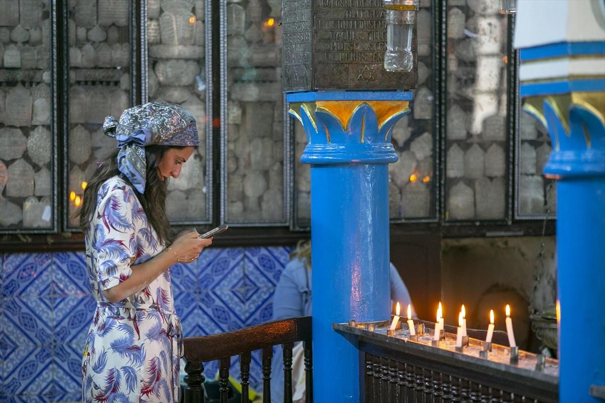 الزيارة السنوية لمعبد الغريبة بجربة..مراوحة بين روحانيات الطقوس الدينية والفرحة بلقاء متجدّد الزيارة السنوية لمعبد الغريبة بجربة..مراوحة بين روحانيات الطقوس الدينية والفرحة بلقاء متجدّد