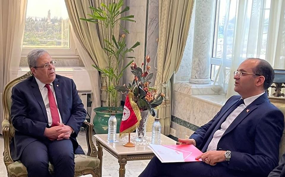 الجرندي خلال لقاء بوفد من الهيئة : قريبا التوقيع على مذكرة تفاهم لتنظيم الانتخابات بالخارج الجرندي خلال لقاء بوفد من الهيئة : قريبا التوقيع على مذكرة تفاهم لتنظيم الانتخابات بالخارج