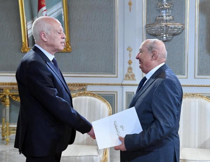 مشروع دستور قيس سعيد.. أبرز الاختلافات عن دستور 2014 مشروع دستور قيس سعيد.. أبرز الاختلافات عن دستور 2014