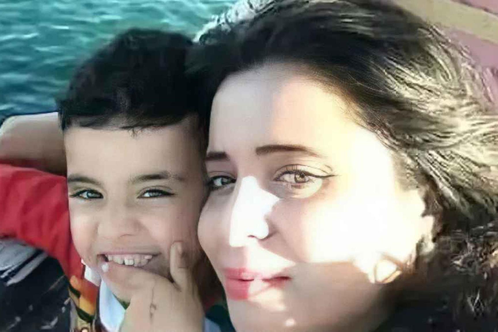 غرق أم وابنها خلال محاولة هجرة غير نظامية تفجع التونسيين غرق أم وابنها خلال محاولة هجرة غير نظامية تفجع التونسيين