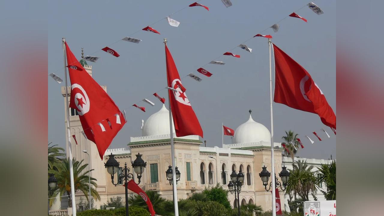 بسبب بسبب