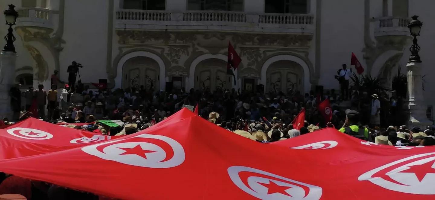 مؤسسة التلفزة التونسية تؤجل إضرابها مؤسسة التلفزة التونسية تؤجل إضرابها