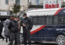 النقابات الأمنية التونسية تدخل في صراع مع قيس سعيد النقابات الأمنية التونسية تدخل في صراع مع قيس سعيد