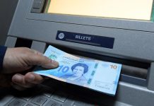 ارتفاع مطرد لتحويلات المغتربين التونسيين ينقذ مخزون العملات ارتفاع مطرد لتحويلات المغتربين التونسيين ينقذ مخزون العملات