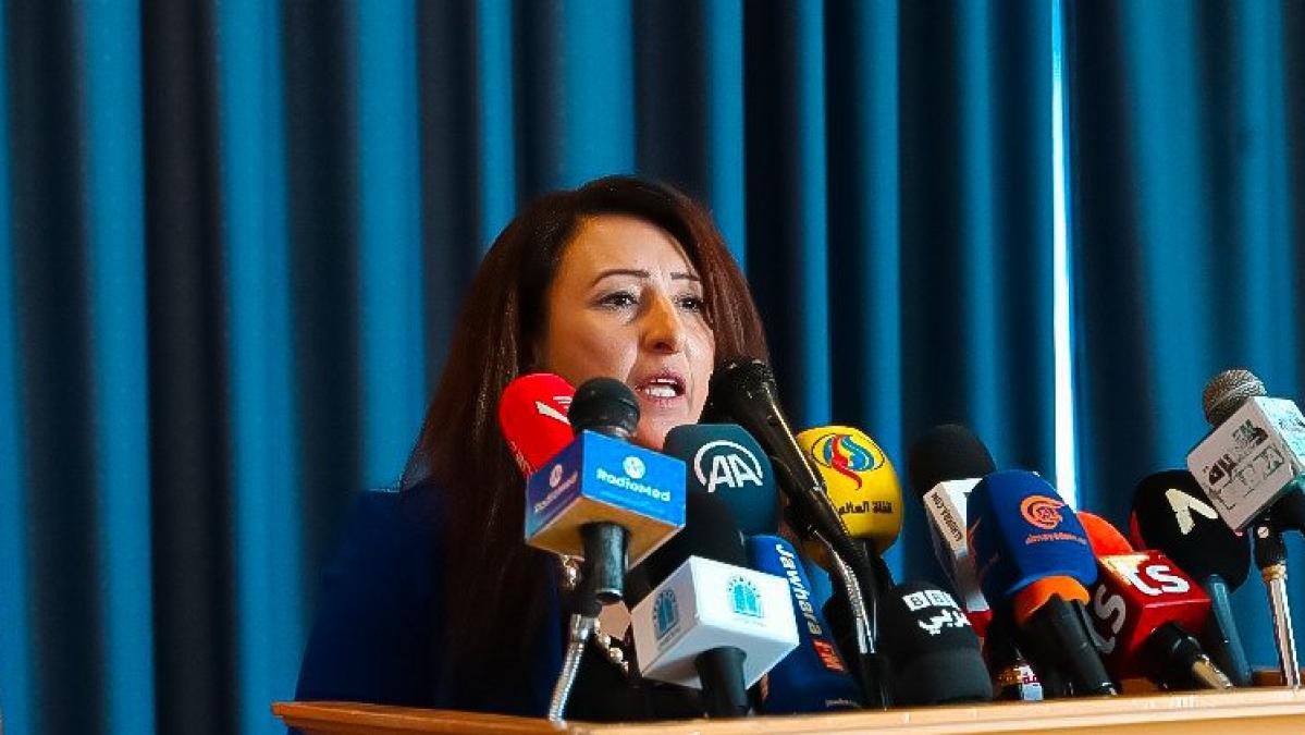 لمياء الخميري: لا نعترف بـ«الكتاب الأخضر» لقيس سعيد؛ والمرزوقي عائد لقيادة المعارضة ضده لمياء الخميري: لا نعترف بـ«الكتاب الأخضر» لقيس سعيد؛ والمرزوقي عائد لقيادة المعارضة ضده