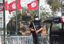 ائتلاف الكرامة يقاضي ناشطا اتهمه بتوزيع أموال على محتجين معارضين لسعيّد تونس: ائتلاف الكرامة يقاضي ناشطا اتهمه بتوزيع أموال على محتجين معارضين لسعيّد