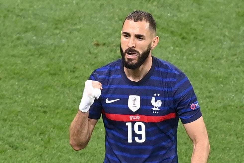 منتخب الديوك دون معالم لكن مع الذكريات