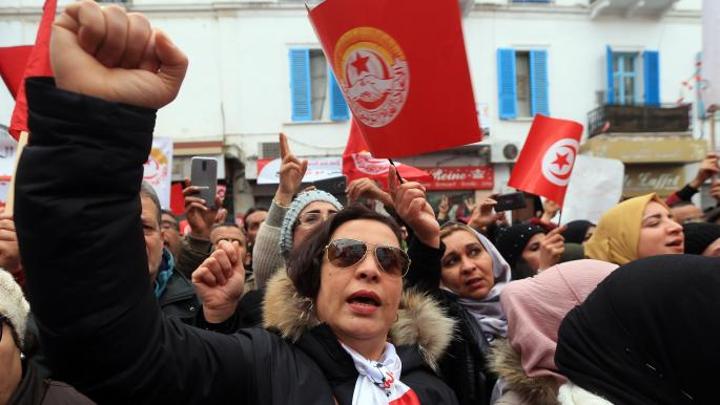 بيع أصول تونس يجدد الخلاف بين السلطة واتحاد الشغل