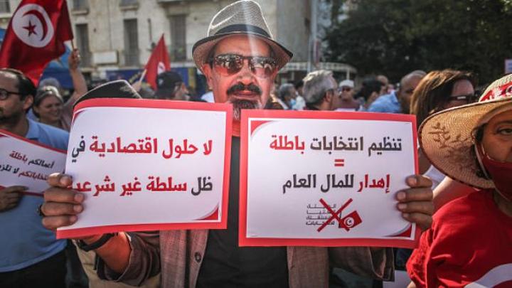 عن الحملة الانتخابية التونسية وعوائقها السياسية