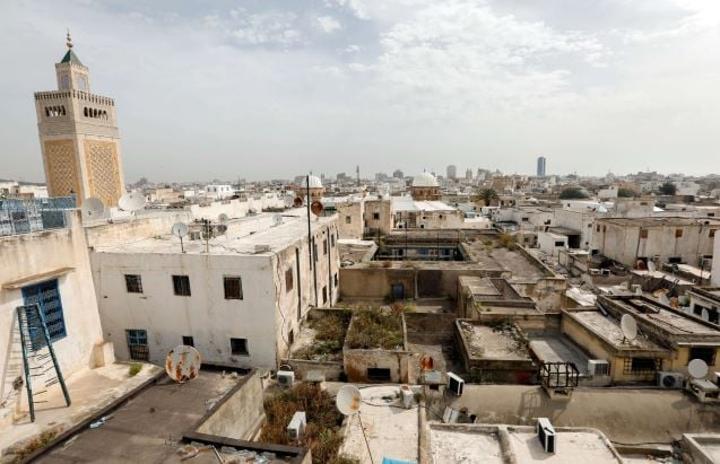 انتقادات لوزير تونسي أكد سعي بلاده للاستفادة من التجربة المصرية في مكافحة الفقر