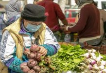 تأخر التمويلات يستنزف احتياطي تونس.. ومخاوف من التعثر في سداد الديون تأخر التمويلات يستنزف احتياطي تونس.. ومخاوف من التعثر في سداد الديون