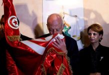 مراقبون: باريس تبحث عن “بديل” لقيس سعيّد مراقبون: باريس تبحث عن “بديل” لقيس سعيّد