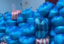 ليبيا ترسل مساعدة غذائية إلى تونس لفائدة حوالي 6 آلاف عائلة ليبيا ترسل مساعدة غذائية إلى تونس لفائدة حوالي 6 آلاف عائلة