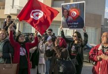 دفاع المعتقلين في تونس يرد على “تهديدات” إدارة السجون دفاع المعتقلين في تونس يرد على "تهديدات" إدارة السجون