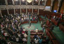 38 نائباً تونسياً يرفضون التكتل في البرلمان.. صراع المحاصصة والمناصب 38 نائباً تونسياً يرفضون التكتل في البرلمان.. صراع المحاصصة والمناصب