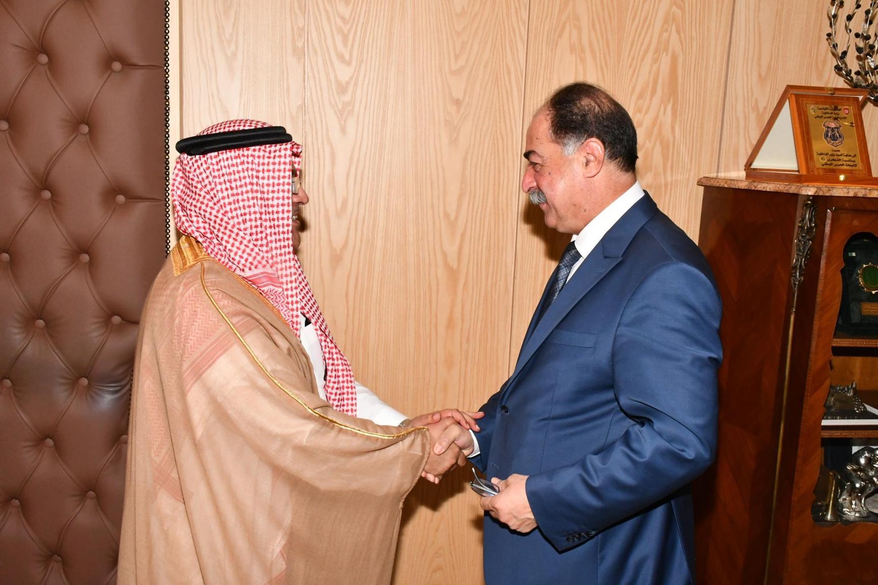 وزير الداخلية يلتقي وكيل العلاقات الخارجية بجامعة نايف العربية للعلوم الأمنية وزير الداخلية يلتقي وكيل العلاقات الخارجية بجامعة نايف العربية للعلوم الأمنية
