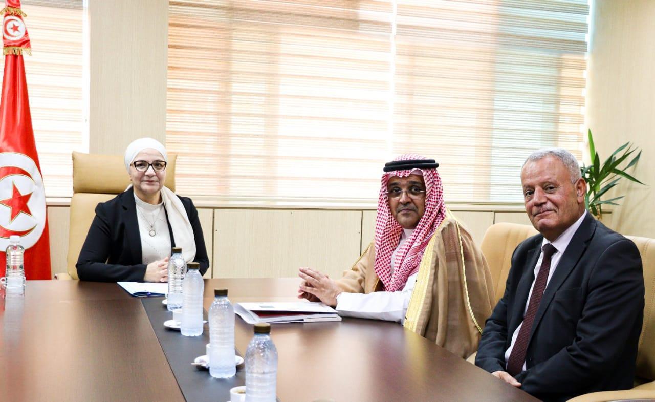 وزيرة العدل تُشرف على جلسة عمل لتعزيز سبل التعاون بين الوزارة وجامعة نايف العربية للعلوم الأمنية بالرياض وزيرة العدل تُشرف على جلسة عمل لتعزيز سبل التعاون بين الوزارة وجامعة نايف العربية للعلوم الأمنية بالرياض
