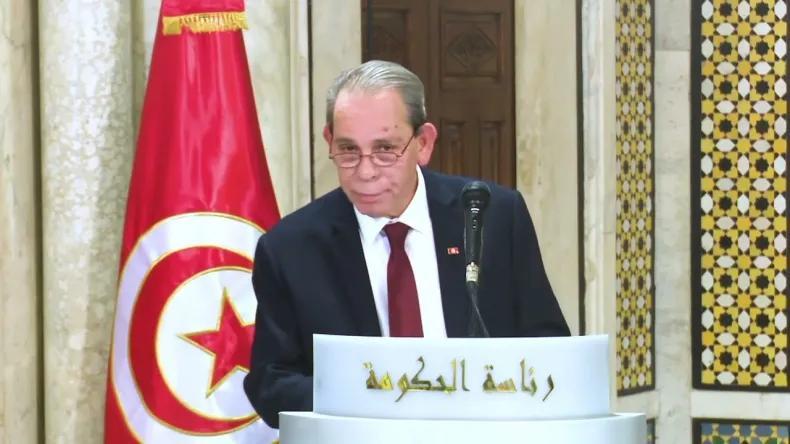 رئيس الحكومة التونسية يزور الجزائر الأربعاء القادم رئيس الحكومة التونسية يزور الجزائر الأربعاء القادم