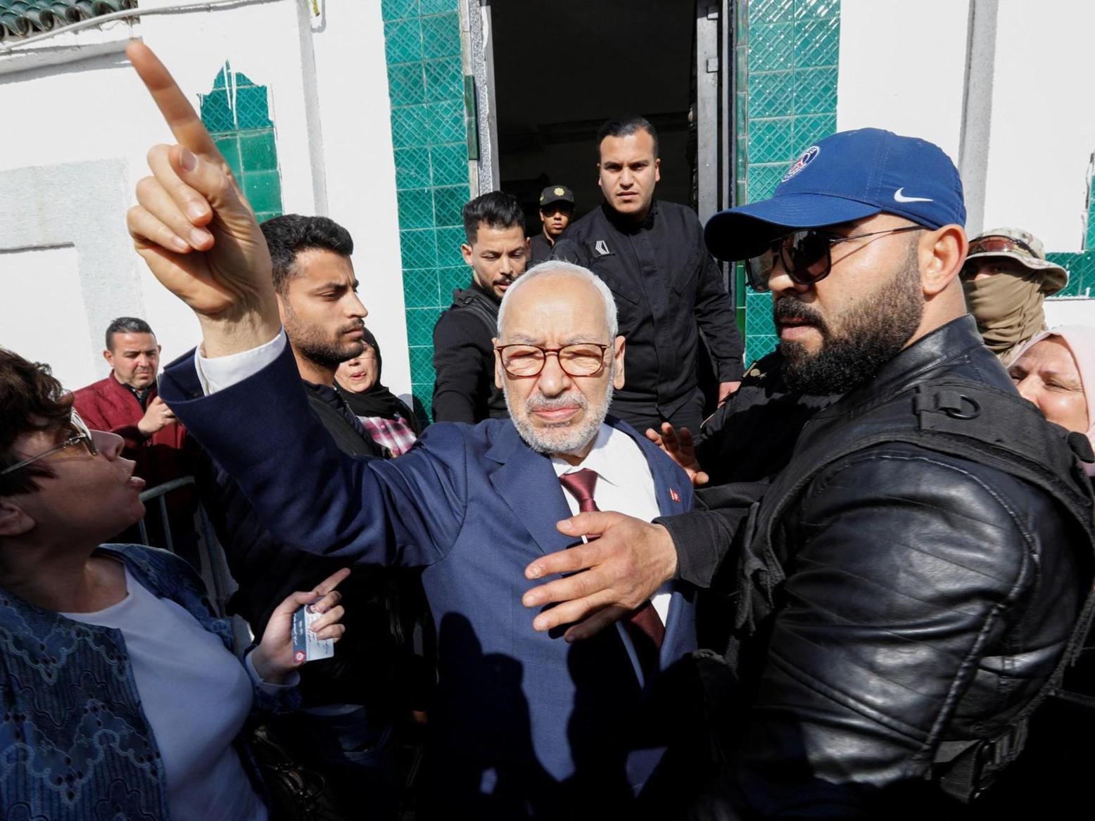 حملة عبر منصات التواصل للتضامن مع الغنوشي وجوهر بن مبارك حملة عبر منصات التواصل للتضامن مع الغنوشي وجوهر بن مبارك
