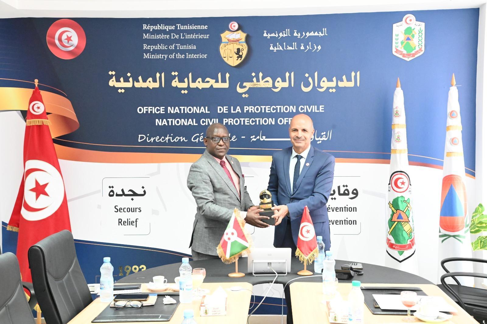 تونس وبورندي تتفقان على إمضاء مذكرة تفاهم في مجال الحماية المدنية تونس وبورندي تتفقان على إمضاء مذكرة تفاهم في مجال الحماية المدنية