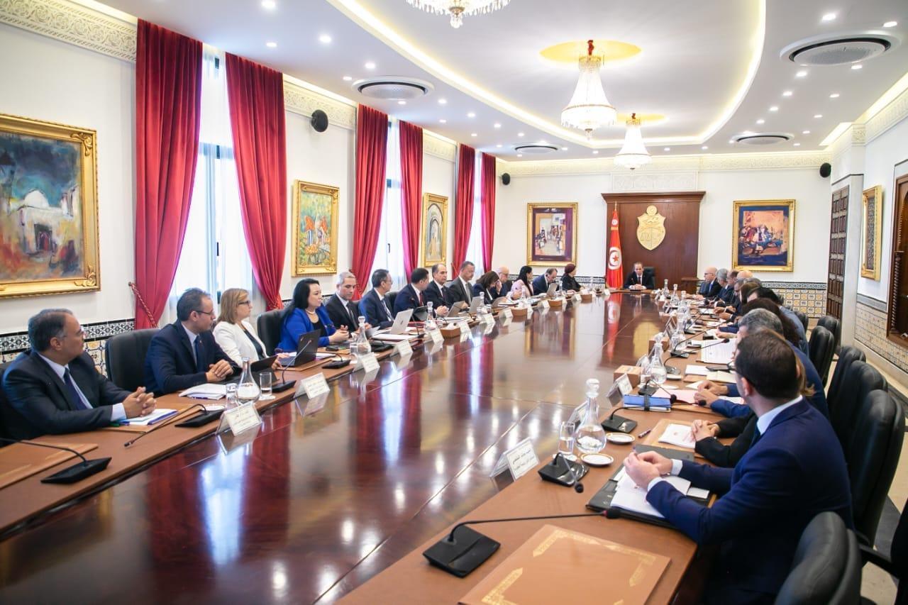 رئيس الحكومة يشرف على اجتماع وزاري حول تحيين ميزانية الدولة 2023 ومشروعي ميزانية الدولة و قانون المالية 2024 رئيس الحكومة يشرف على اجتماع وزاري حول تحيين ميزانية الدولة 2023 ومشروعي ميزانية الدولة و قانون المالية 2024