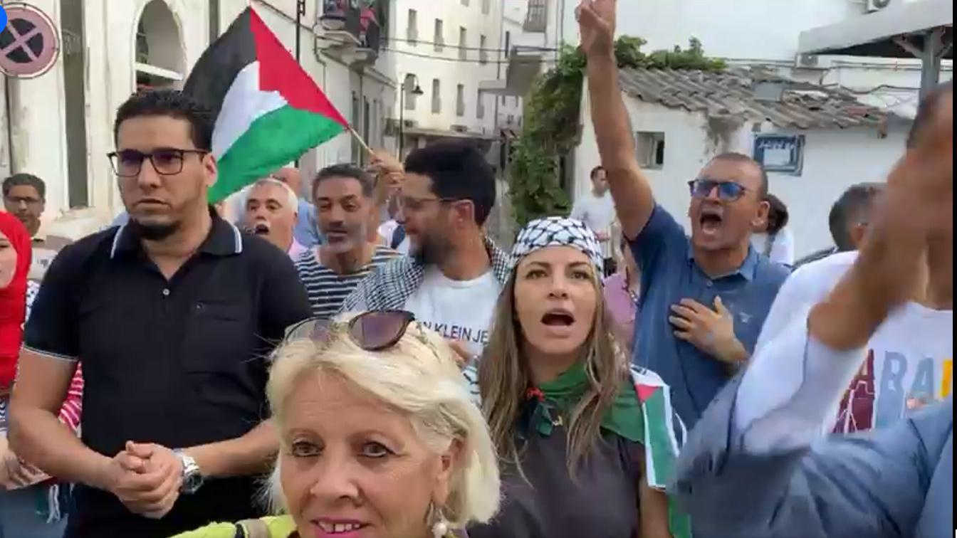 وقفة تضامنية لجبهة الخلاص مع المضربين عن الطعام في قضية وقفة تضامنية لجبهة الخلاص مع المضربين عن الطعام في قضية