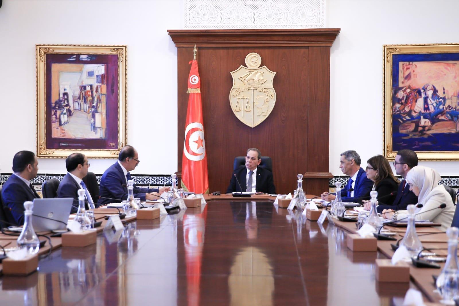 جلسة عمل في القصبة حول بطاقة التعريف وجواز السفر البيومتريين جلسة عمل في القصبة حول بطاقة التعريف وجواز السفر البيومتريين