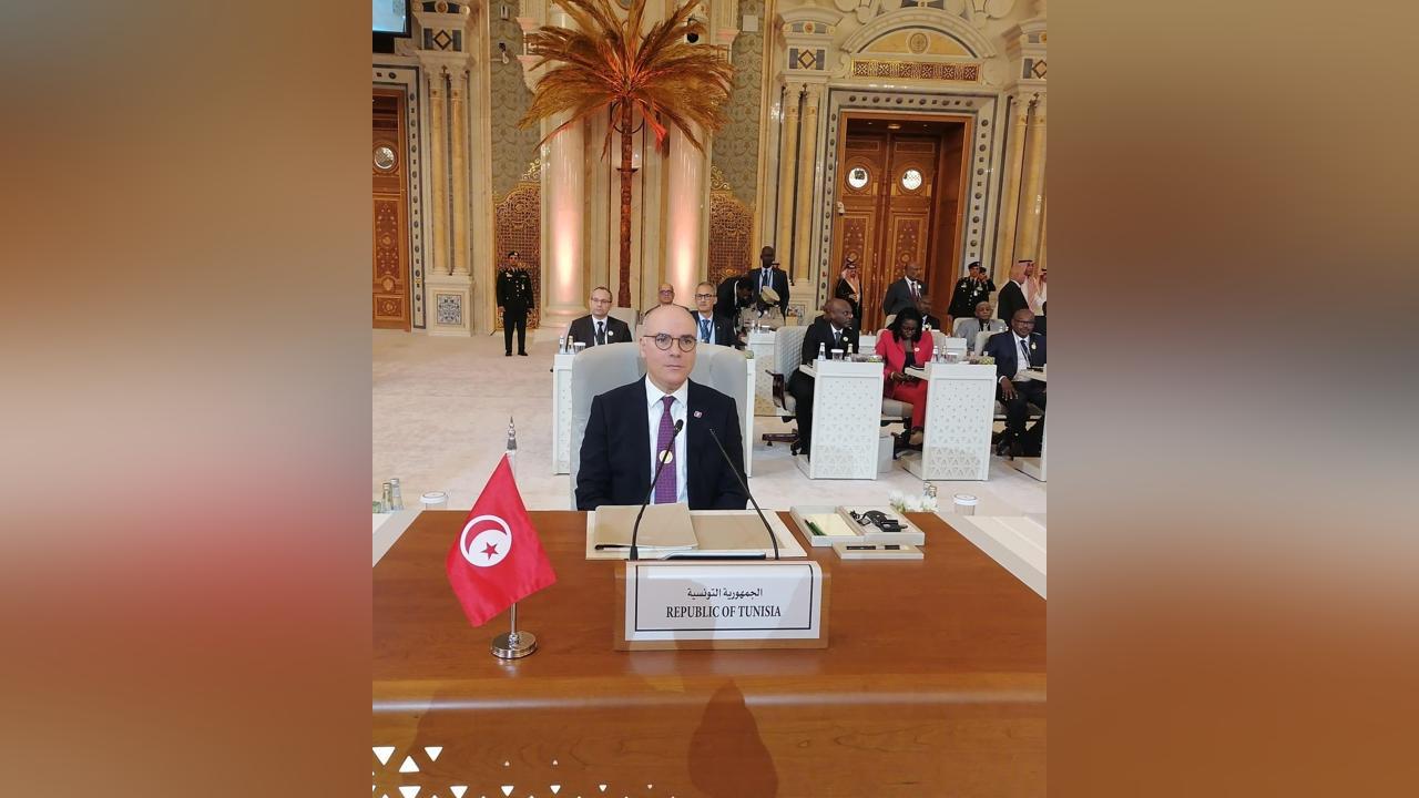 وزير الخارجية يترأس الوفد التونسي في القمة السعودية الإفريقية وزير الخارجية يترأس الوفد التونسي في القمة السعودية الإفريقية