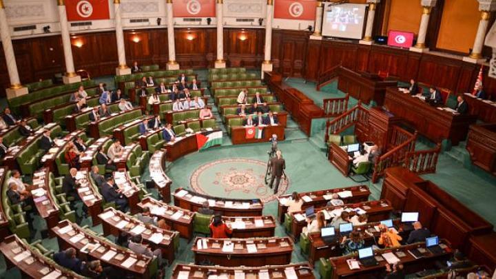 لن يكون في تونس قانون لتجريم التطبيع