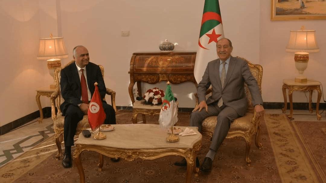 الرئيس الأول للمحكمة الإدارية في زيارة إلى الجزائر الرئيس الأول للمحكمة الإدارية في زيارة إلى الجزائر