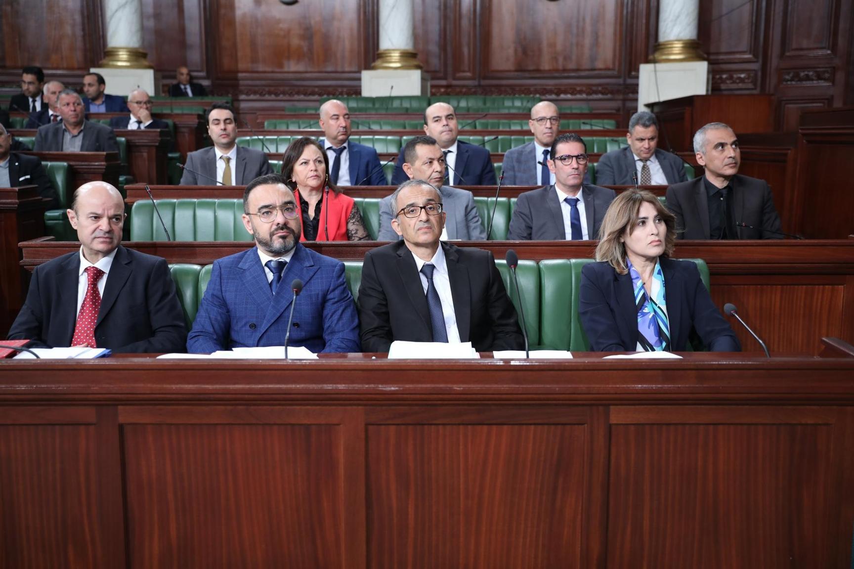 ممثل رئاسة الجمهورية: الإجراءات الفنية الخاصة بالمدينة الطبية بالقيروان بصدد الإعداد.. ولا نية لإلغاء مؤسسة الموفق الإداري ممثل رئاسة الجمهورية: الإجراءات الفنية الخاصة بالمدينة الطبية بالقيروان بصدد الإعداد.. ولا نية لإلغاء مؤسسة الموفق الإداري