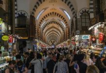 تونس تضبط الواردات التركية عبر الضرائب تونس تضبط الواردات التركية عبر الضرائب