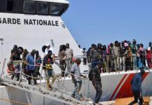 تونس تعلن اعتراض 70 ألف مهاجر في البحر منذ مطلع 2023 تونس تعلن اعتراض 70 ألف مهاجر في البحر منذ مطلع 2023